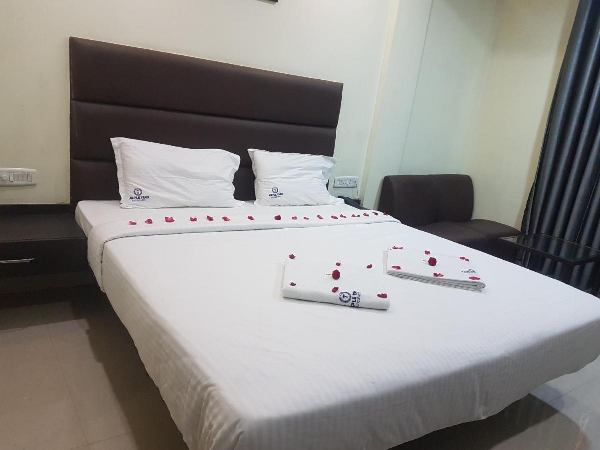 Ample Yard Hotel Chennai Esterno foto
